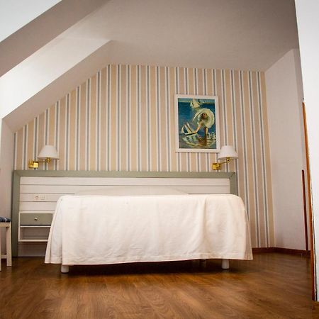 Isabel - Suarez Inclan 38 Hotel Кудилеро Екстериор снимка